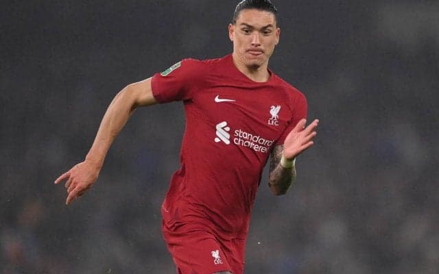 どっちもすごい！リバプールFWのバックヒール弾の裏で“もう1人のヌニェス”も同じ日に衝撃ゴール