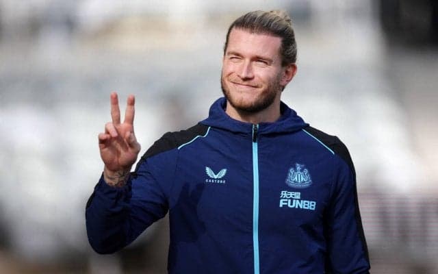 2年ぶりの試合出場がカップ決勝!? 英気を養うためニューカッスルGKカリウスがミラノで美人リポーターとデート