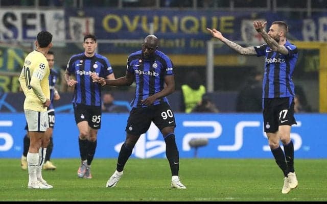 ルカクが決勝弾、インテルが10人の堅守ポルトにウノゼロ先勝《CL》