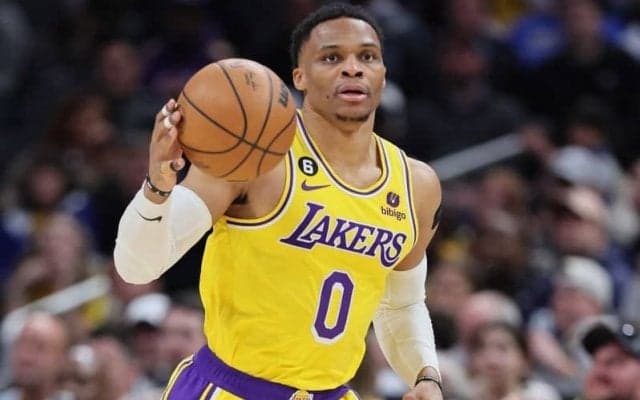 ウェストブルックがライバルチームのクリッパーズに加入…今季はレイカーズで52試合に出場