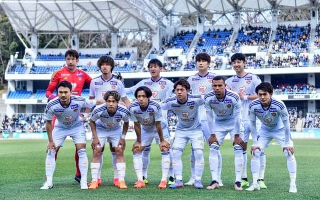 「名前ついたー！」仙台市営地下鉄の駅名に、「ベガルタ仙台・ユアスタ前駅」誕生！ クラブエンブレム付きの駅名看板を公開で、「アクリルキーホルダーが売れそう」とサポーター期待の声！