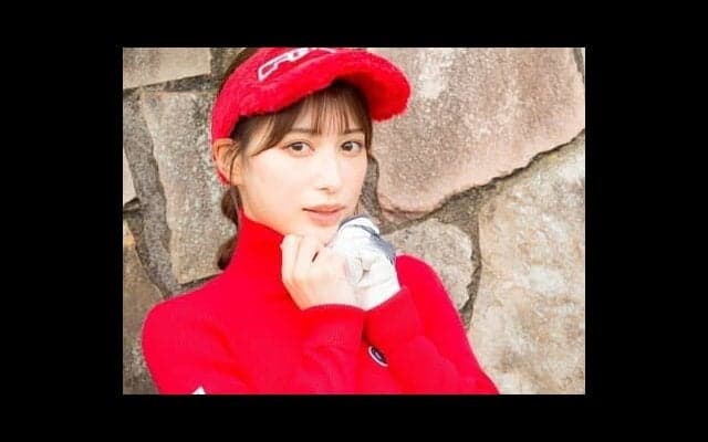 雪平莉左が難敵「砂の硬いバンカー」からの脱出に成功。クラブヘッドを砂の中に潜らせるコツを学んだ