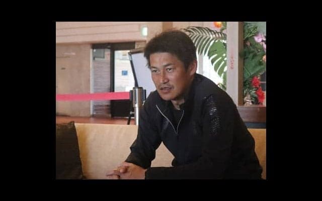 ヴィッセル神戸、昨季の残留争いの戦い方から今季はサッカーをどう変えるのか。吉田孝行監督がチームに植えつけたい攻撃スタイル