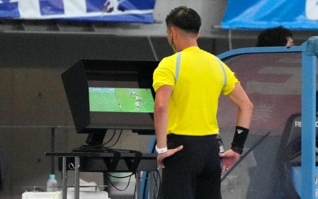VARもジャッジは人間のため誤審は避けられないか/六川亨の日本サッカー見聞録
