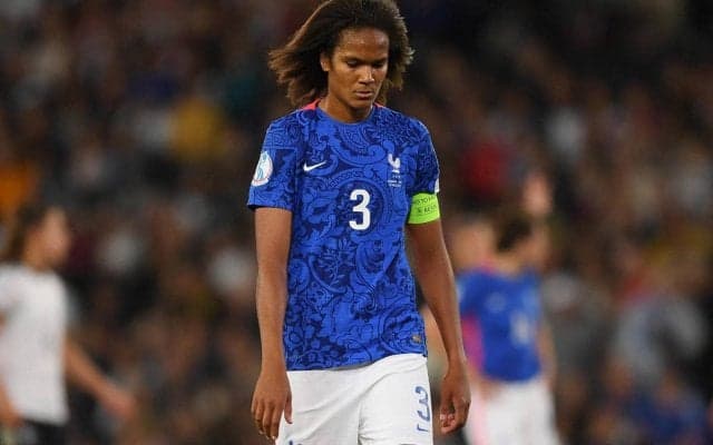 「心は苦しんでいます…」フランス女子キャプテンが代表引退示唆でW杯欠場か、マリー・アントワネットらも支持