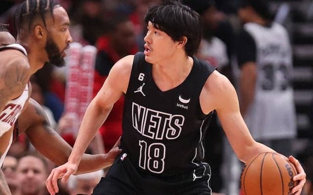 ネッツが序盤から大量リードを許しブルズに敗戦…渡邊雄太は終盤に出場し3得点