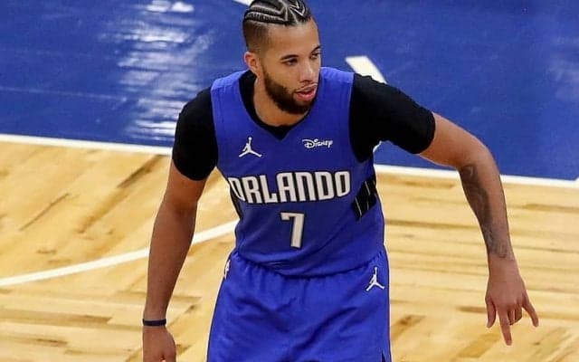 2014年の新人王、マイケル・カーター・ウィリアムズがマジックと2年契約