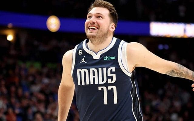 ドンチッチが両手足を失ったファンにサプライズ…大量のアパレルを贈りオールスターにも招待