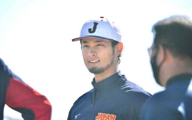 ダルビッシュはなぜ若手に慕われる？　絶品コミュ術の秘訣「友達のように接している」