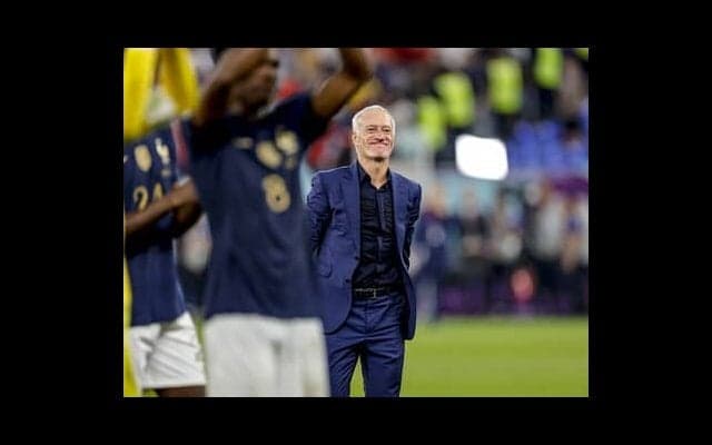 トルシエがデシャンを評価していなかった理由。「彼のコーチングは戦略的ではない。従来どおり３人の選手交代を行なうだけ」