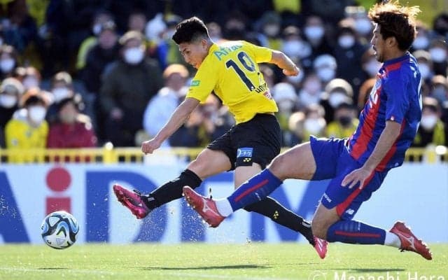 細谷真大らに刺激を与える32歳・大迫勇也や30歳・宇佐美貴史らとの「競演」【2023年のJリーグを盛り上げる日本人ストライカー】(3)