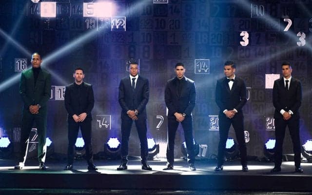 レジェンド選手がぞろぞろ…FIFA年間表彰式の豪華なステージ裏が話題「誰と出会うか分からない」