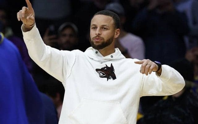 ウォリアーズのステフィン・カリーが左足のケガから来週中にも戦列復帰へ