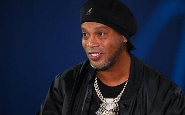 ロナウジーニョの息子がバルセロナと正式契約、18歳FWジョアン・メンデスがユースチームに加入