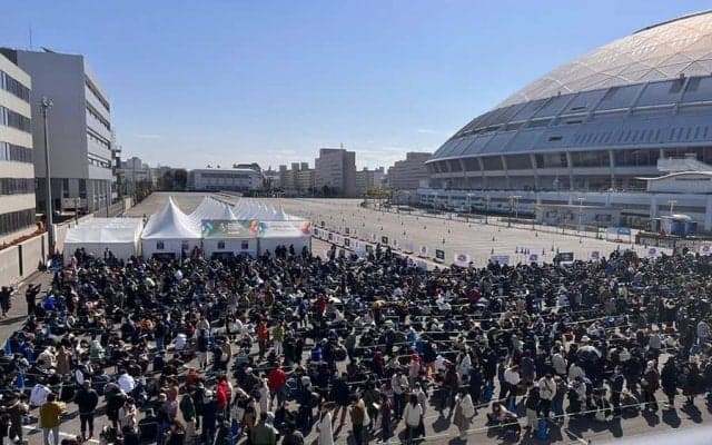 侍J、グッズ売り場“争奪戦”大行列3200人　わずか1時間で2000人増…バンテリンD半周も