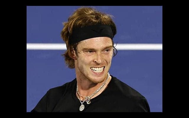  ルブレフ ズベレフ破り決勝へ 