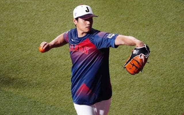 大谷翔平、グラウンド登場で連日の大歓声　壁当てにファン一斉にスマホ撮影