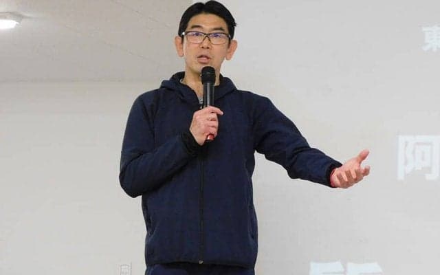ティーチングとコーチングの違いは？　選手の成長を大きく左右する“教えない指導”