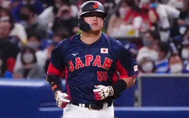 4試合で打率.083、侍Jの4番・村上は復活できるか？　専門家が感じた「打席での迷い」