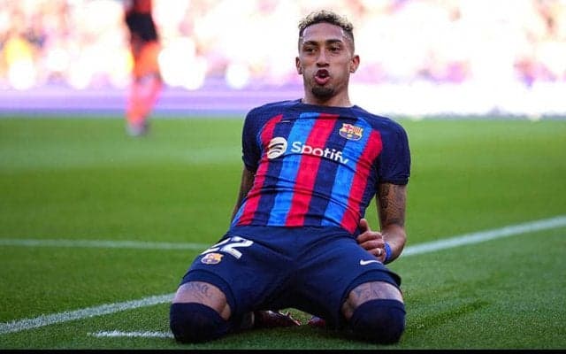 アラウホ退場のバルセロナ、ハフィーニャ弾を守り抜いてバレンシア撃破《ラ・リーガ》