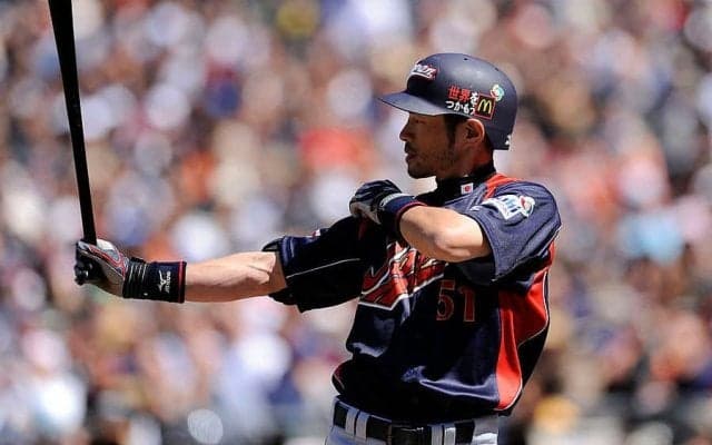 不振のイチローをモノマネ、安打にお祭り騒ぎ　“極限状態”から蘇った侍の「結束力」