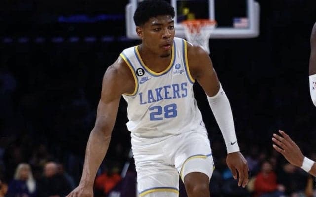 デイビスの活躍でレイカーズがカリー復帰のウォリアーズを撃破…八村塁は2得点を記録