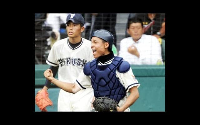 ヤクルト中村悠平「20年にひとりの逸材」の成長記　恩師「高校で捕手としての頭と心ができた」