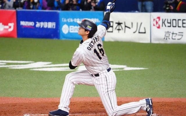 「大谷がおかしいだけや」　“膝つき弾”浴びた右腕に同情の声「すごい球投げてる」