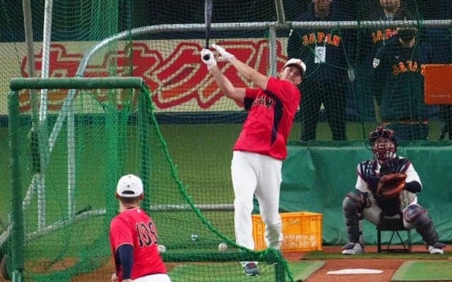 大谷翔平の超特大“5階席弾”にオリナイン唖然…　ベンチ前にカメラマン大量発生
