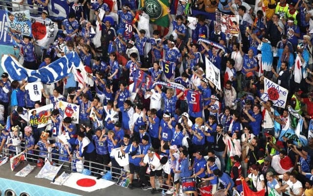 「似てる！」「美男美女」「めちゃくちゃかわいい」話題の美女サポ・SHONOさんが日本代表FWと2ショット「婚約発表に見える」