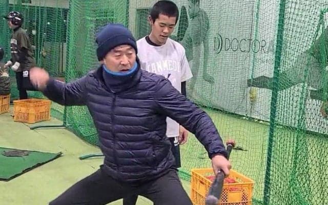 バッティングで投球フォームの“悪癖”矯正　元虎コーチ伝授…「膝の割れ」防ぐ練習法