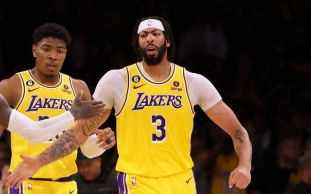 レブロン離脱以降のアンソニー・デイビスの躍動が止まらない！シャック以来約20年ぶりの記録も達成