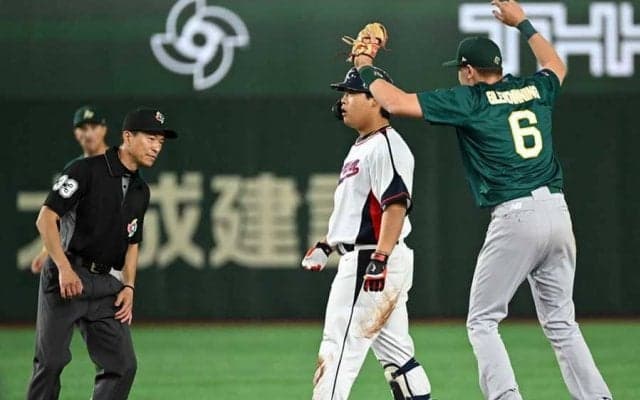 喜びすぎて痛恨ミス「忘れてほしい」　韓国監督が擁護、大勝利の豪州はしたり顔