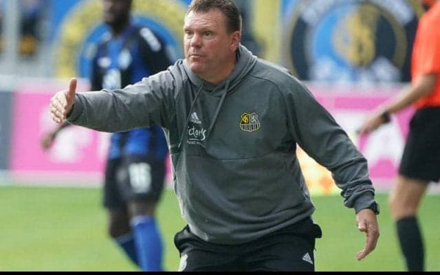 奥川雅也所属のビーレフェルトが新監督にウーヴェ・コシナート氏を招へい