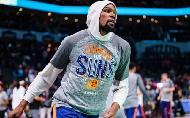 ケビン・デュラントが試合前のウォームアップで左足首を捻挫…3週間の戦線離脱へ