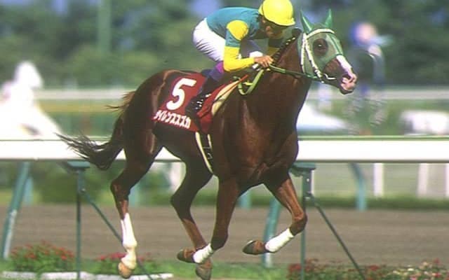 サイレンススズカと武豊騎手が演じた“伝説”の圧勝劇 四半世紀過ぎても色褪せぬ98年金鯱賞