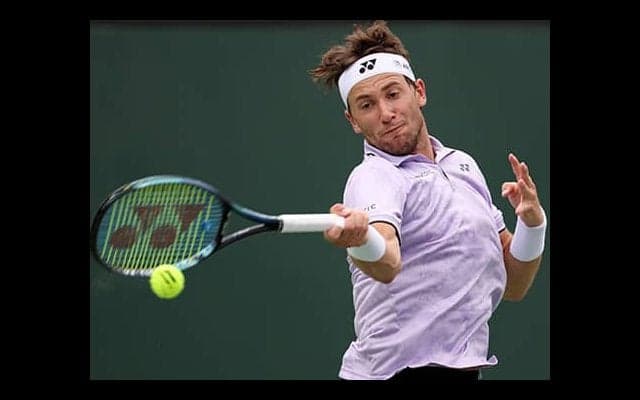  今季苦戦のルード 初戦突破 