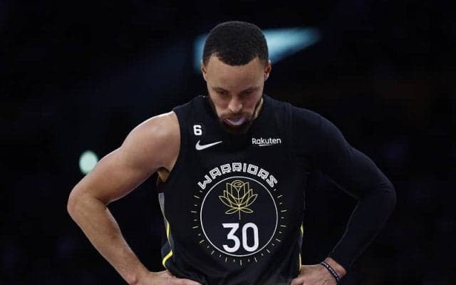 ウォリアーズがアウェー8連敗…カリーは「必要とされるアジャストもできていない」