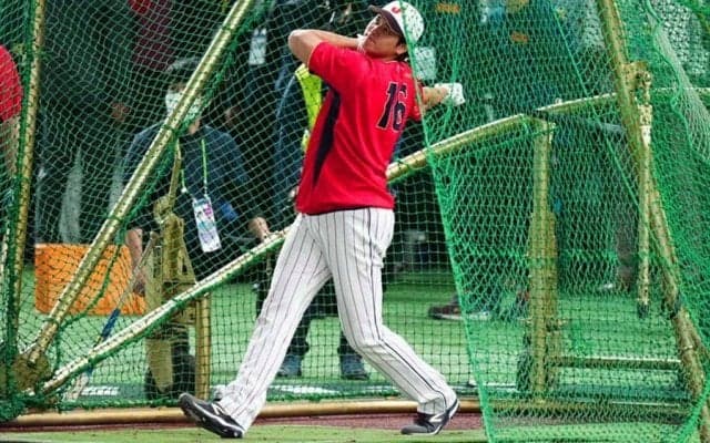 大谷翔平、スコアボード直撃“超特大150m弾”に場内騒然　対戦するチェコは目が離せず
