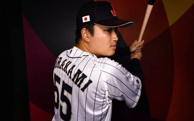 「日本の４番」村上宗隆が待望のＷＢＣ初ヒット！一塁上では“ペッパーミル”で喜びを表現