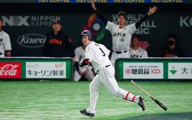 ダルビッシュが「最高に可愛い」　念願の“牧ガン見”が「とっても微笑ましい」