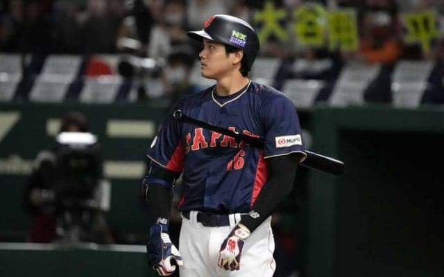 大谷翔平、絶好機で申告敬遠　第1打席で看板直撃3ラン、場内は大ブーイング