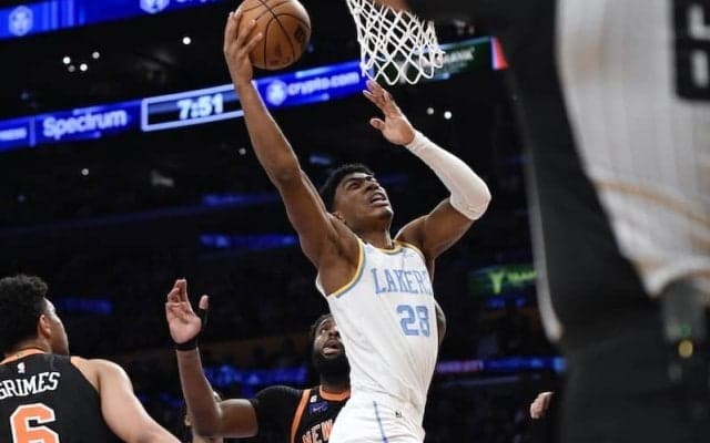 レイカーズがニックスに惜敗して連勝ストップ…八村塁は2本の3P含む12得点と奮闘