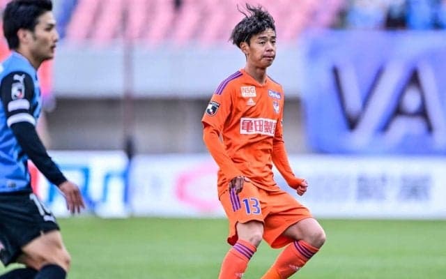 「パスセンス神すぎる笑」新潟・伊藤涼太郎が魅せた、川崎守備を１発で切り裂く「絶品スルーパス」が大絶賛！ 状況をひっくり返した衝撃ワンプレー