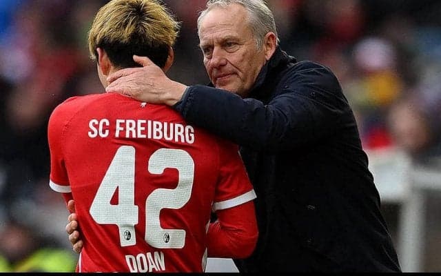 堂安律所属のフライブルク、シュトライヒ監督と契約延長！　現ブンデス最長指揮をさらに更新へ