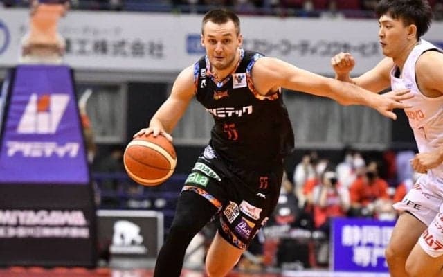 三遠のコリンズワースが治療のため帰国…今後はイベント等にオンライン出演