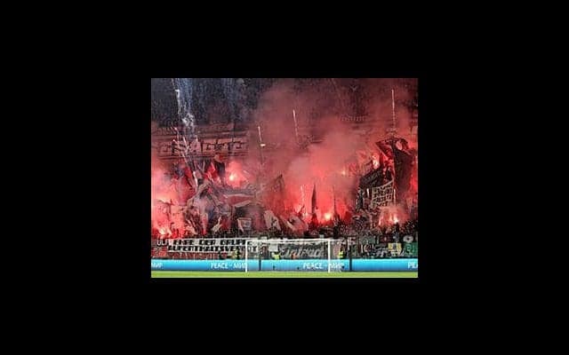 フランクフルトサポーター、ナポリ戦を前に暴動