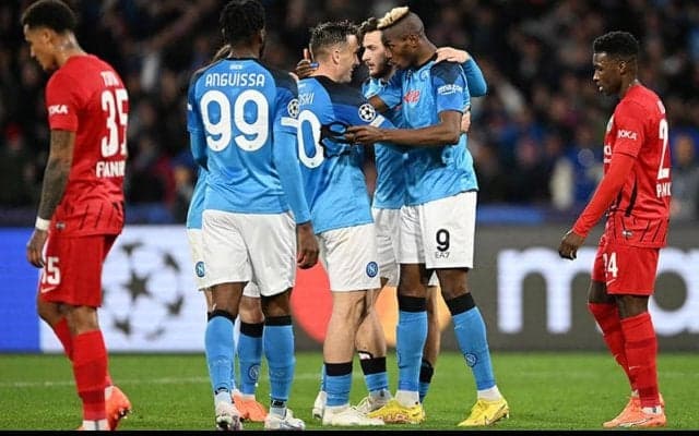 ナポリが鎌田フル出場のフランクフルトに快勝で初のベスト8進出《CL》