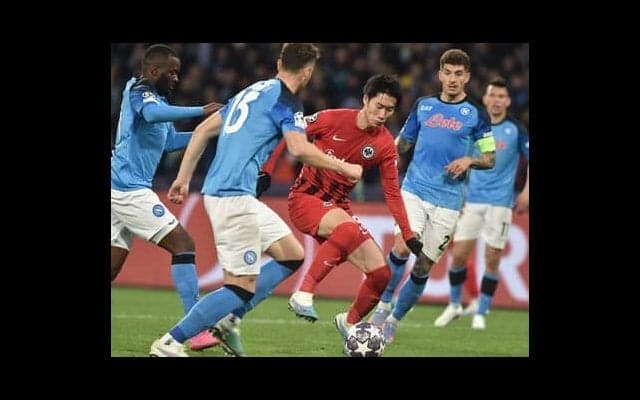 鎌田大地の移籍先にもオススメ 攻撃的サッカーのナポリがフランクフルトに完勝でCL８強へ