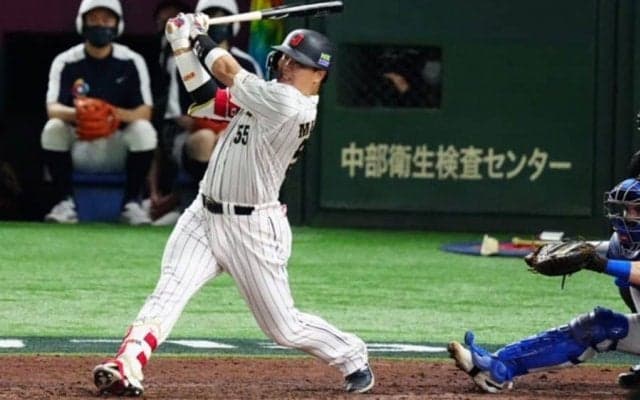 村上宗隆、やっと出た“初適時打”　場内総立ち…中堅の頭を越える強烈ライナー